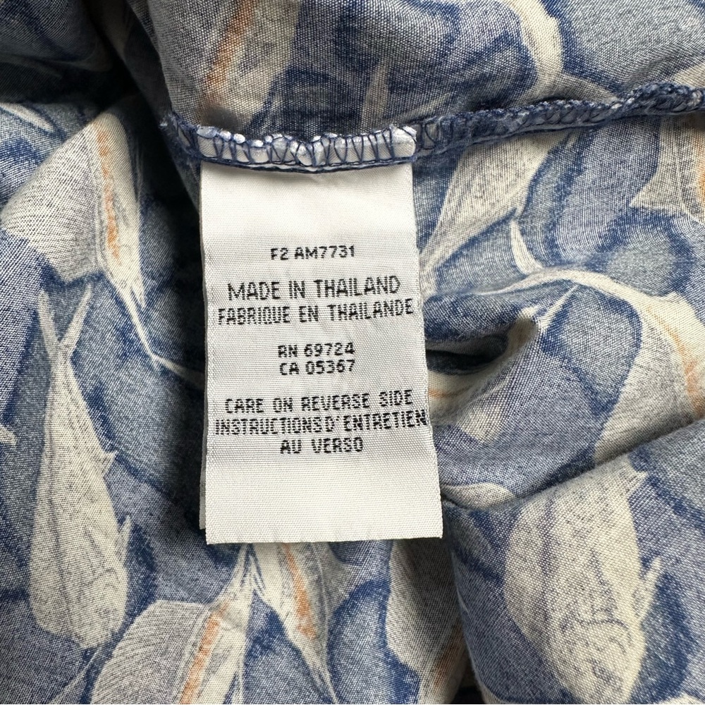 Vintage Columbia Button Down Shirt
Men’s Size XL – Fish Print – Short Sleeve - Picture 8 of 9